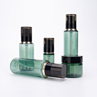 30ml 90ml 110ml 130mlの黒のポンプおよび30gクリームの瓶のSkincareの化粧品のプラスチックびん