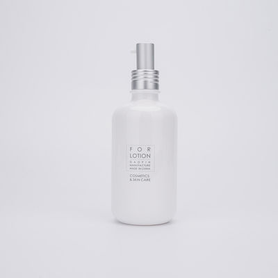 アルミニウム処置ポンプを搭載する50ml 40ml 250mlの化粧品のプラスチックびん