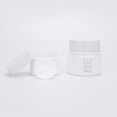 アルミニウム処置ポンプを搭載する50ml 40ml 250mlの化粧品のプラスチックびん