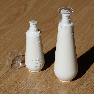 化粧品100ml 150mlのプラスチック ローションのびん白いPETGクリーム色のSkincareのびんセット
